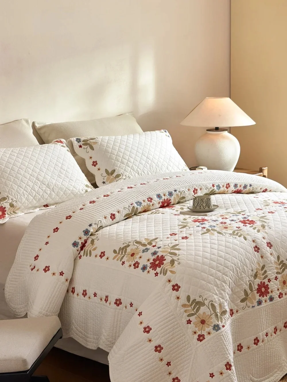 3 piece 100% cotton embroidered cottage floral quilt set farmhouse bedspread